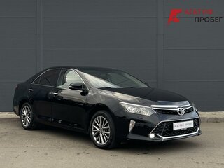 2017 Toyota Camry VII (XV50) Рестайлинг, чёрный, 2050000 рублей, вид 3