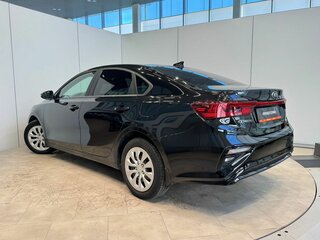 2021 Kia Cerato IV, чёрный, 2110000 рублей, вид 3