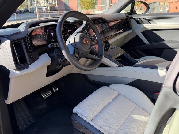 2026 Porsche Cayenne Electric IV, бежевый - вид 20