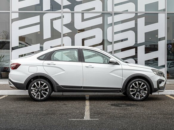 2024 Lada (ВАЗ) Vesta Cross I Рестайлинг (NG), белый, 1339000 рублей - вид 4