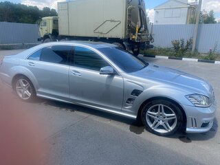 2008 Mercedes-Benz S-Класс 550 V (W221), серебристый, 1299999 рублей, вид 3