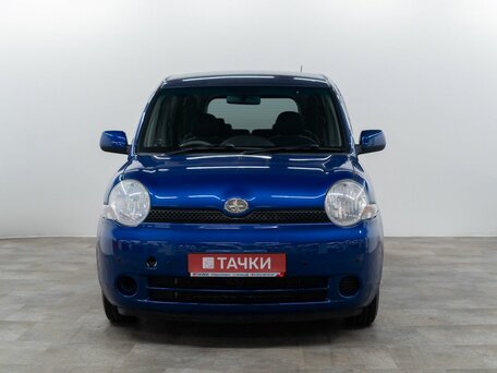 Toyota Sienta I