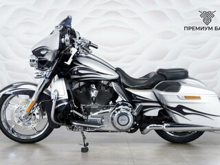 2014 Harley-Davidson CVO Street Glide, серебристый, 1599000 рублей, вид 2