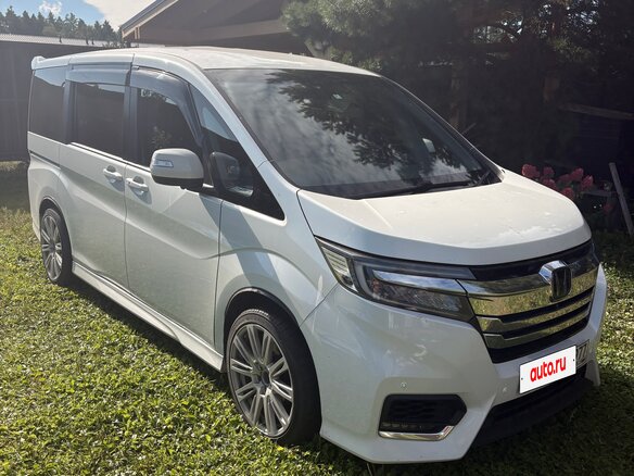 2017 Honda Stepwgn V Рестайлинг, белый, 1980000 рублей - вид 10