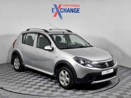 2013 Renault Sandero Stepway I, серый, 699000 рублей, вид 3