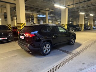 2020 Toyota RAV4 V (XA50), чёрный, 3200000 рублей, вид 5