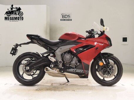2024 Triumph Daytona 660, красный, 917400 рублей, вид 1