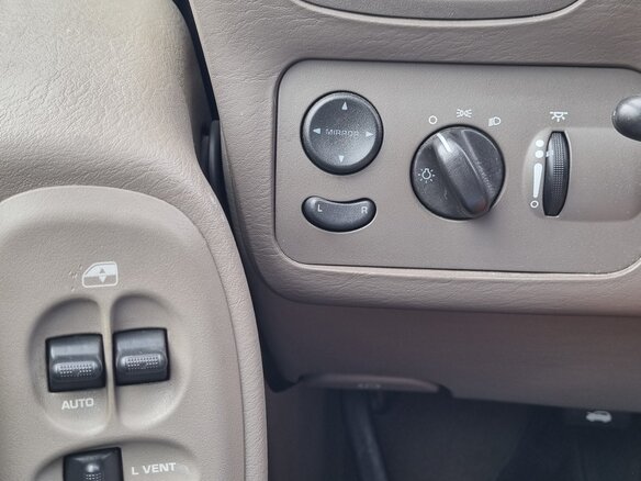 2001 Dodge Caravan Grand IV, красный, 499000 рублей - вид 6