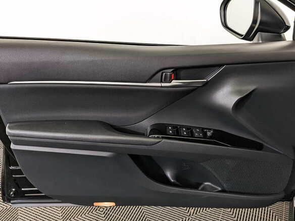 2019 Toyota Camry VIII (XV70), чёрный, 2580000 рублей - вид 18