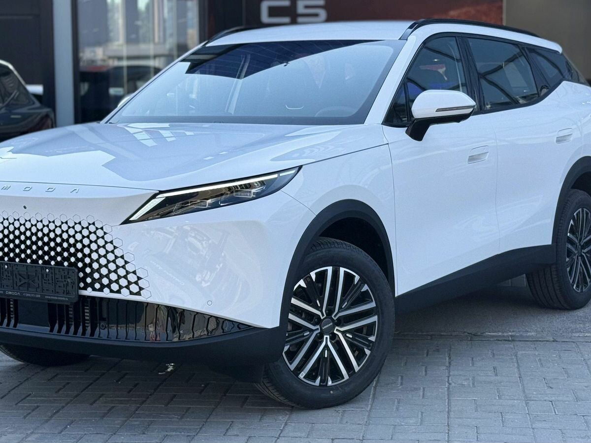 Открыть фотографии: Omoda C7