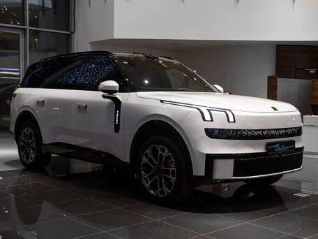 2025 Lynk & Co 900, белый, 8800000 рублей, вид 3
