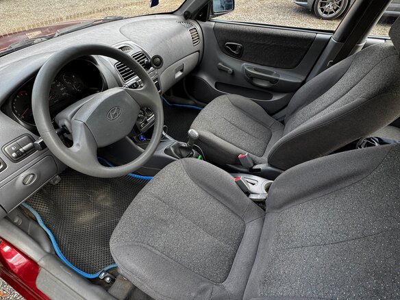 2005 Hyundai Accent ТагАЗ II, красный, 300000 рублей - вид 9