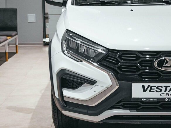 2026 Lada (ВАЗ) Vesta SW Cross I Рестайлинг (NG), белый - вид 3