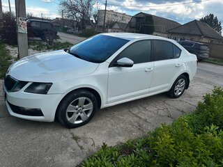 2019 Skoda Octavia III (A7) Рестайлинг, белый, 1450000 рублей, вид 1