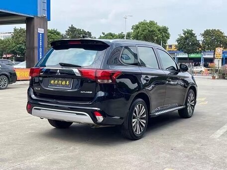 2021 Mitsubishi Outlander III Рестайлинг 3, синий, 1688000 рублей, вид 4