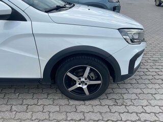 2023 Lada (ВАЗ) Vesta Cross I Рестайлинг (NG), белый, 999000 рублей, вид 5