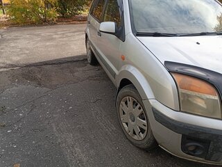 2006 Ford Fusion I Рестайлинг, серебристый, 365000 рублей, вид 4