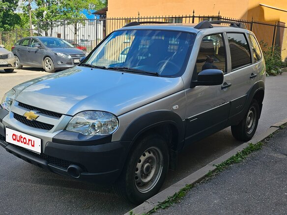 2020 Chevrolet Niva I Рестайлинг, серебристый, 520000 рублей
