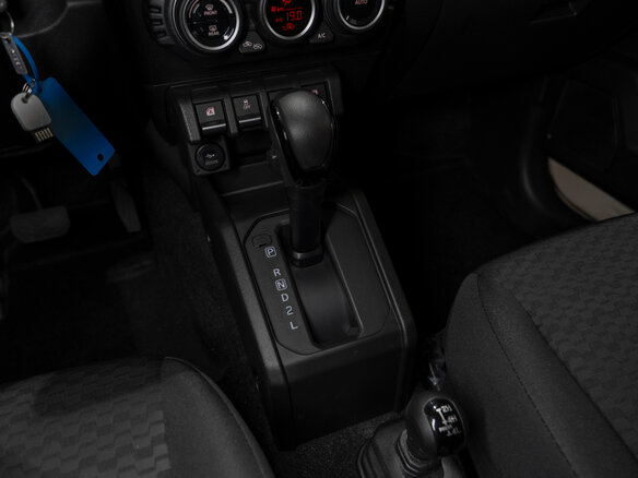 2025 Suzuki Jimny IV, коричневый, 4300000 рублей - вид 14