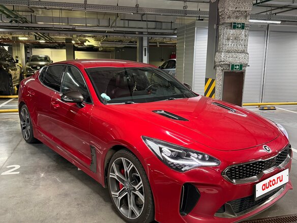 2020 Kia Stinger I, красный, 2700000 рублей - вид 2