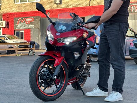 2018 Kawasaki Ninja 400, красный, 400000 рублей, вид 5