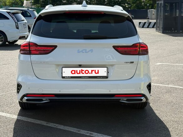 2021 Kia Ceed III Рестайлинг, белый, 2300000 рублей - вид 6