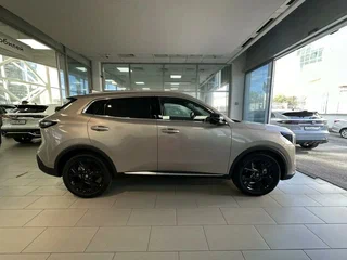 2026 Changan UNI-S I Рестайлинг, золотистый, 3029900 рублей, вид 5