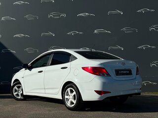 2016 Hyundai Solaris I Рестайлинг, белый, 666600 рублей, вид 4
