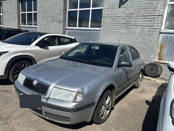 2010 Skoda Octavia I (A4) Рестайлинг, серебристый, 174000 рублей - вид 1