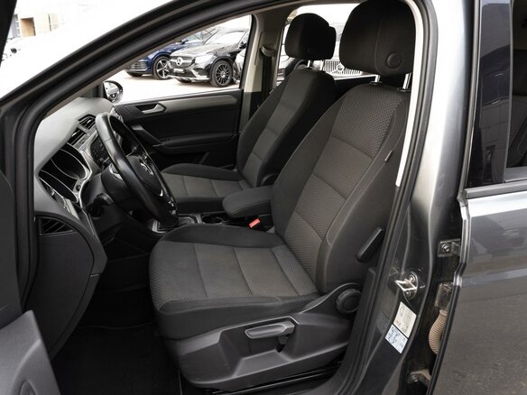 2019 Volkswagen Touran II, серый, 1819000 рублей - вид 9