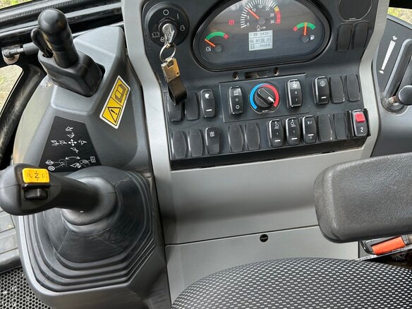 2021 Caterpillar 444, 10000000 рублей - вид 8