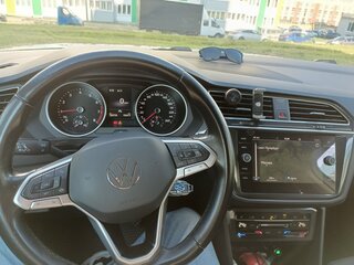 2021 Volkswagen Tiguan II Рестайлинг, белый, 1790000 рублей, вид 5