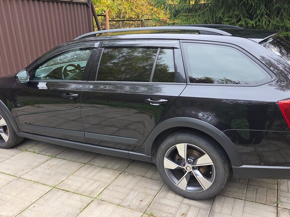 2015 Skoda Octavia Scout III (A7), чёрный - вид 3