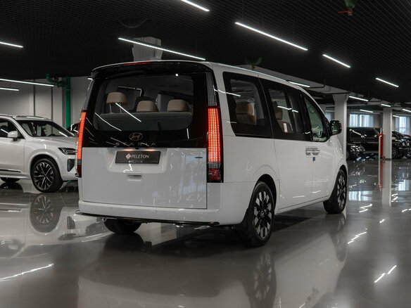 2025 Hyundai Staria I, белый - вид 4
