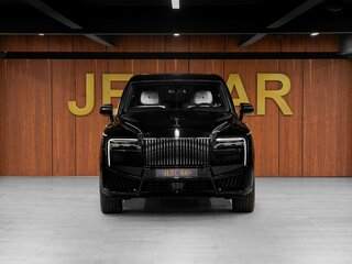2026 Rolls-Royce Cullinan Black Badge I Рестайлинг (Series II), чёрный, 70000000 рублей, вид 4