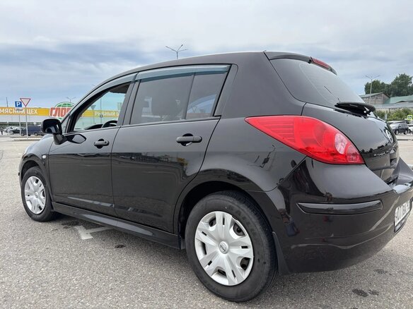 2012 Nissan Tiida I Рестайлинг, коричневый, 850000 рублей - вид 6