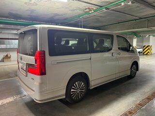 2022 Toyota HiAce H300, белый, 8490000 рублей, вид 4