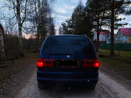 1999 Volkswagen Sharan I, синий, 350000 рублей, вид 4