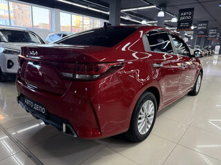 2021 Kia Rio IV Рестайлинг, красный, 1780000 рублей, вид 4