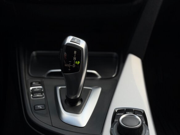 2018 BMW 3 серии 320i xDrive VI (F3x) Рестайлинг, белый, 2350000 рублей - вид 16