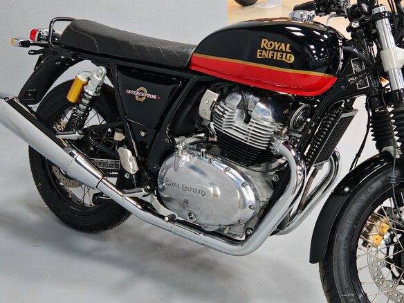 2025 Royal Enfield Interceptor, чёрный, 699000 рублей - вид 9