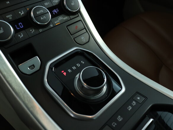 2012 Land Rover Range Rover Evoque 6-speed I, чёрный, 1698900 рублей - вид 14