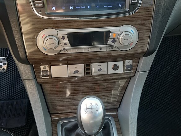2008 Ford Focus II Рестайлинг, чёрный, 620000 рублей - вид 16