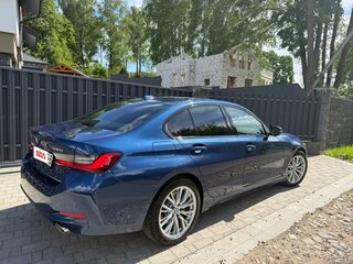 2023 BMW 3 серии 330i xDrive VII (G2x) Рестайлинг, синий, 3400000 рублей, вид 3