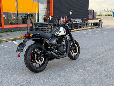 2026 Royal Enfield Hunter, чёрный, 429000 рублей, вид 4