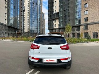 2011 Kia Sportage III, белый, 1500000 рублей, вид 3