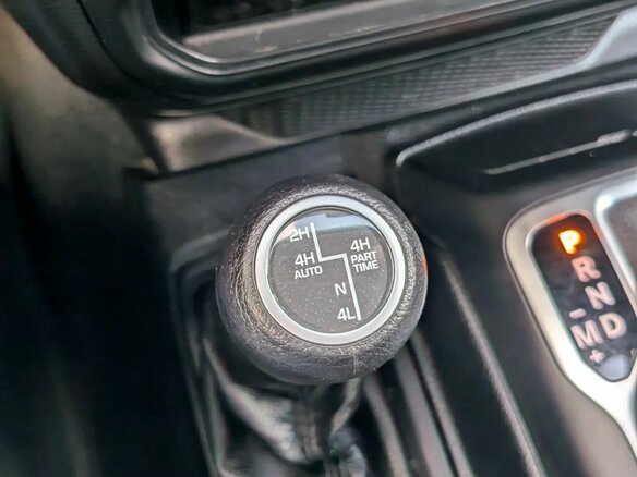 2019 Jeep Wrangler IV (JL), белый, 3179000 рублей - вид 13