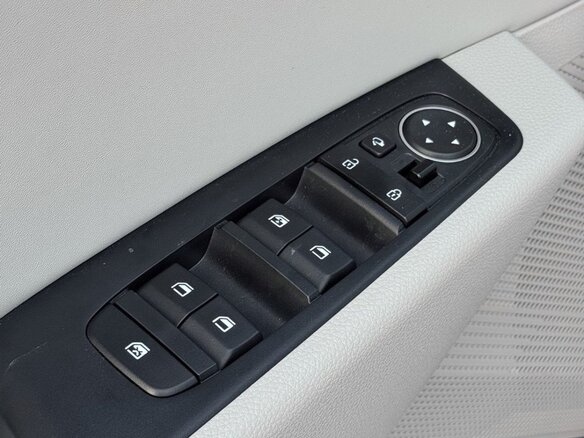 2025 Kia Carens IV (KY), чёрный, 2700200 рублей - вид 13