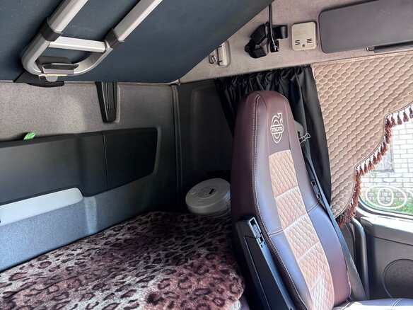 2012 Volvo FH, серебристый, 5300000 рублей - вид 10