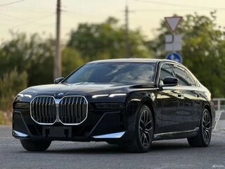 2023 BMW 7 серии 735i VII (G70), чёрный, 9999999 рублей, вид 1